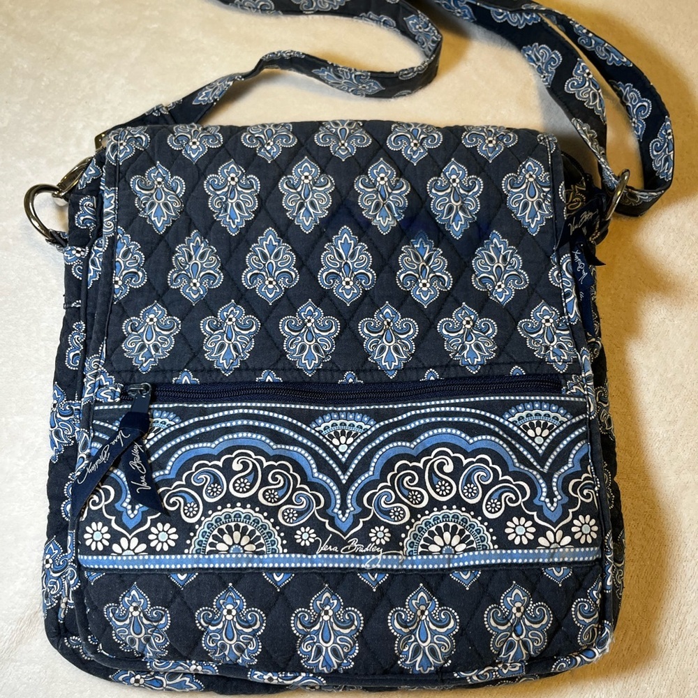 💙 Vera Bradley Blue Quilted Crossbody Bag — Paisley Floral Pattern - Picture 6 of 6